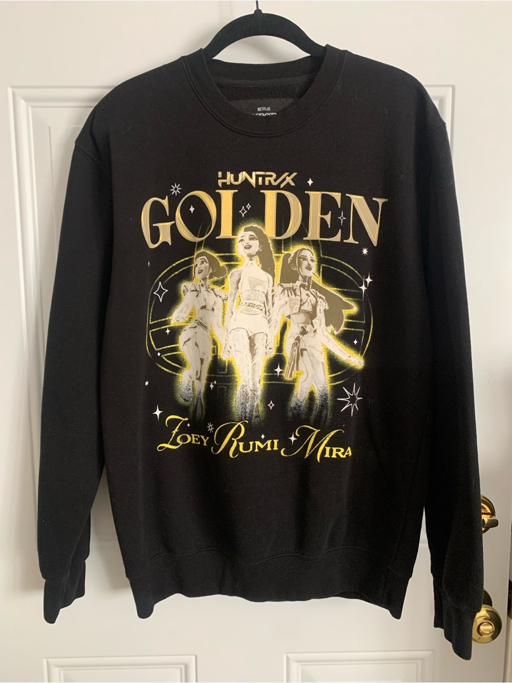 KPop Demon Hunters HUNTR/X Golden Women's Crewneck - BoxLunch Exclusive Medium